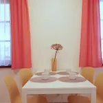 Vendégház Penzion V Podzamci - Bezbarierove Apartmany V Centru Trebone 4*