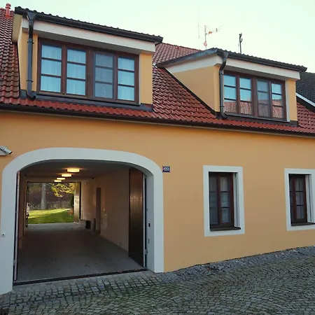 V Podzamci Guest house *