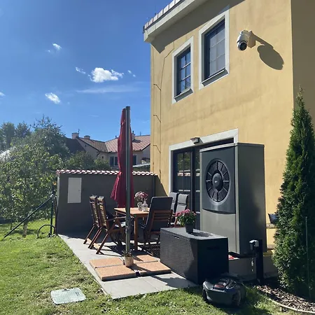 V Podzamci Guest house *