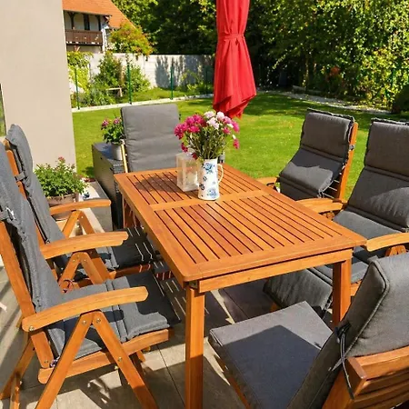 V Podzamci - Bezbarierove V Centru Trebone 4*