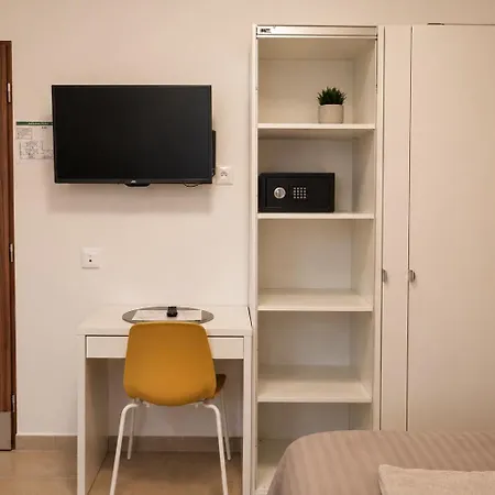 V Podzamci - Bezbarierove V Centru Trebone 4*