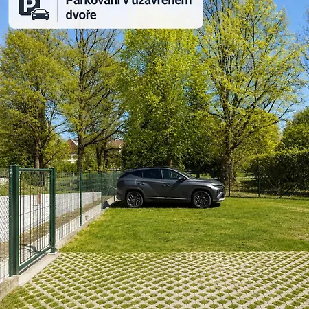 Gæstehus V Podzamci - Bezbarierove V Centru Trebone