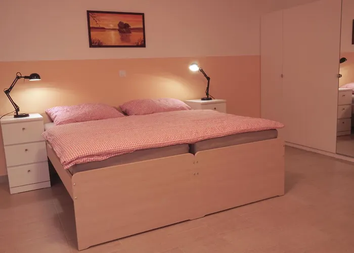V Podzámčí Affittacamere