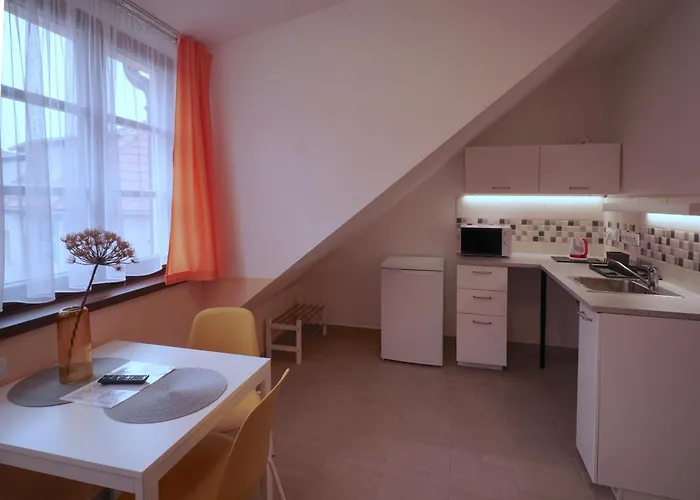 V Podzámčí 4*